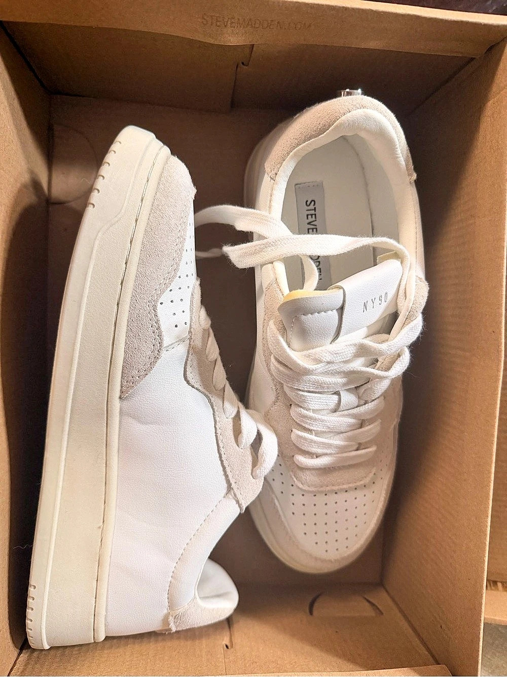Steve Madden Jazz Sneaker White & Gray Sneakers US 7